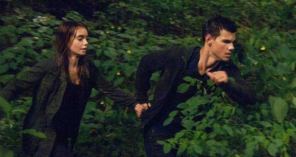 Nathan and Karen run for their lives. Abduction