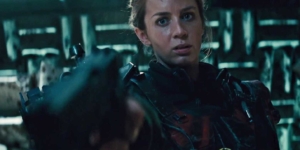 emily blunt shoots tom cruise training scene. Edge of Tomorrow