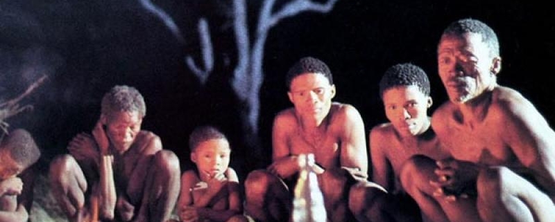Xi and the tribe try to understand their gift from the gods. The Gods Must be Crazy
