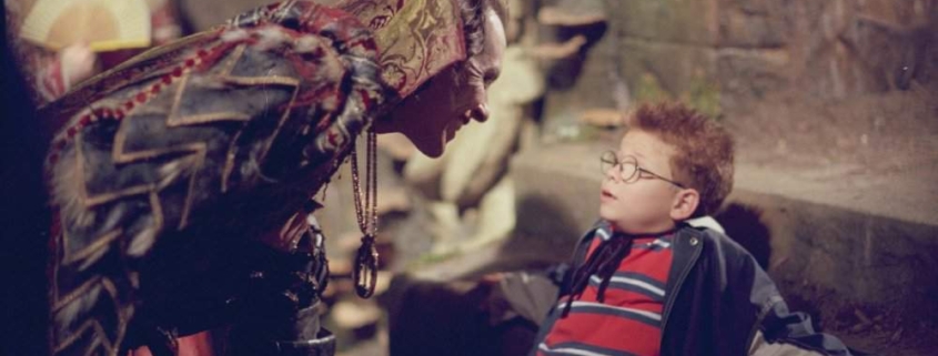 Tony Thompson and Frederick Sackville-Bagg. The Little Vampire.