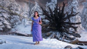 Clara enters the magical world. The Nutcracker and the Four Realms.